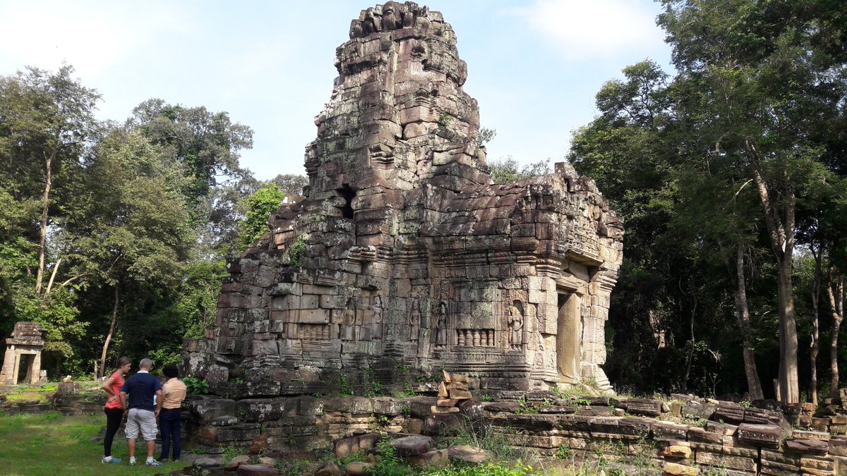 Vandeth19's tweet photo. Off Road Bike Angkor Jungle(Code : OCT6)
Off bike to see Organic Fruit Farm in the jungle &amp; Free tasting seasonal fruit.
https://t.co/rqZYVihcIt https://t.co/mqIUDR9xVt