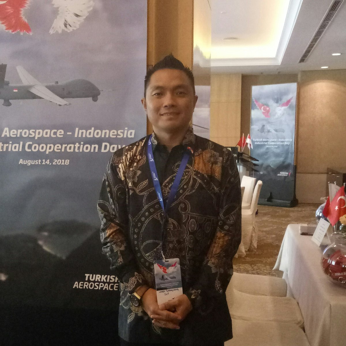 larry_prisma's tweet photo. #FotoProfilBaru https://t.co/TLA9rlv0jr