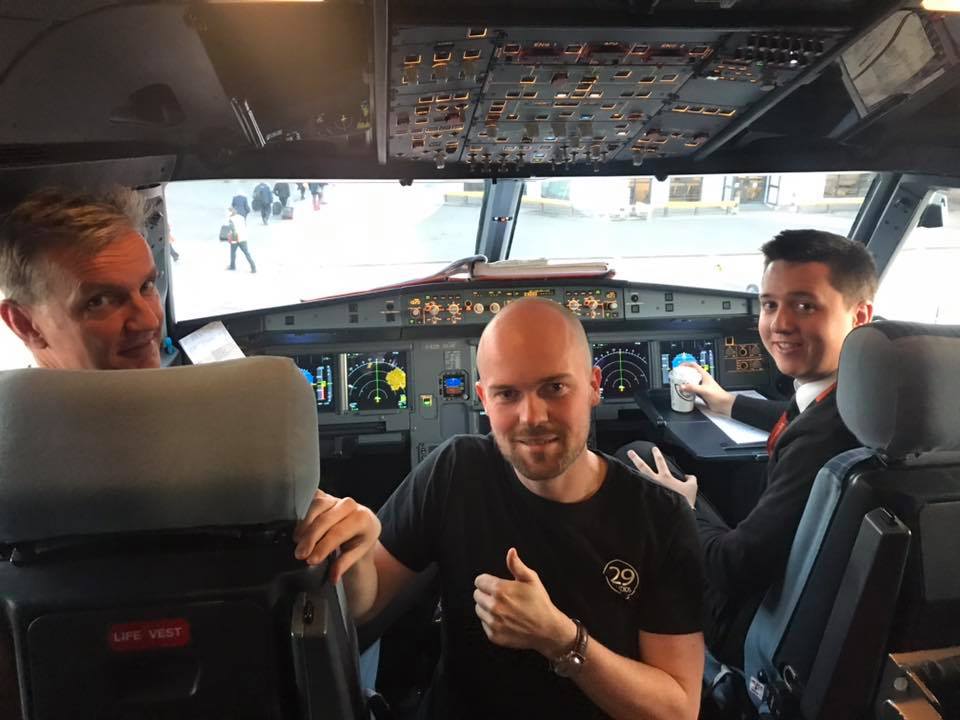 The #29ERS Ellis and Stuart are in #Belfast doing some filming with @CrowdVision. Stuart managed to get a quick pic with the pilots ✈️ . Great day ahead.

#TravelOften #BTS #BehindTheScenes #VideoMarketing