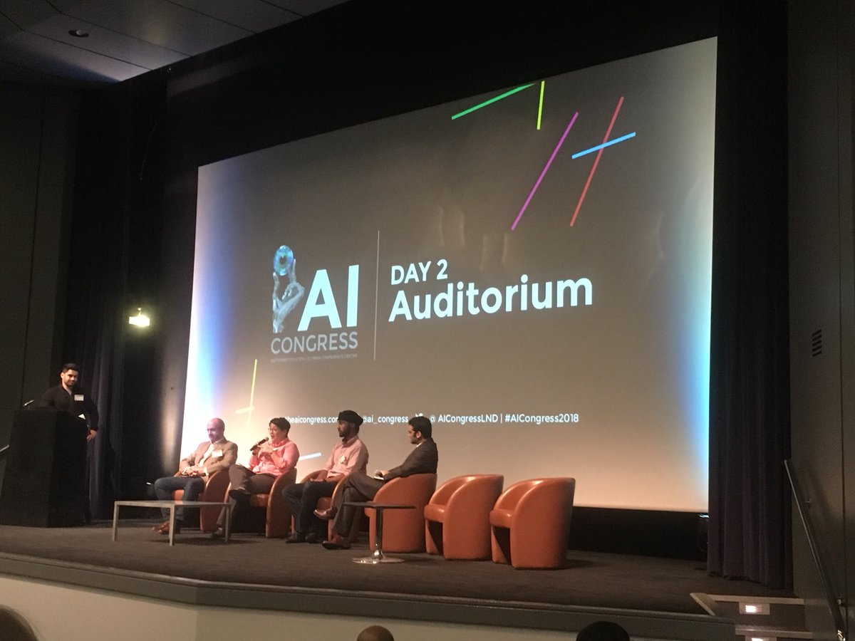 There has been a paradigmatic shift in how #AI &amp; #ML is treated in #healthcare.

We should not be seduced by technology without consulting clinicians about viable #ML &amp; #AI solutions.

Excellent panel.