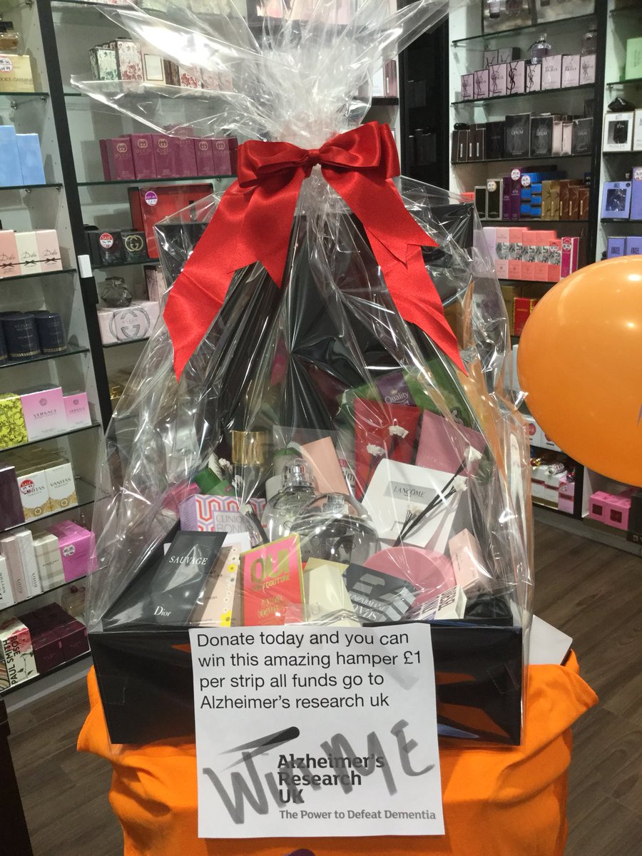 Tps180's tweet photo. #last few days!! £1 a strip to win this hamper full of goodies all proceeds go to Alzheimer’s Research uk @ARUKnews @intuVictoriaCen @mazza50 @TPSPeople https://t.co/TLavt6cPrL