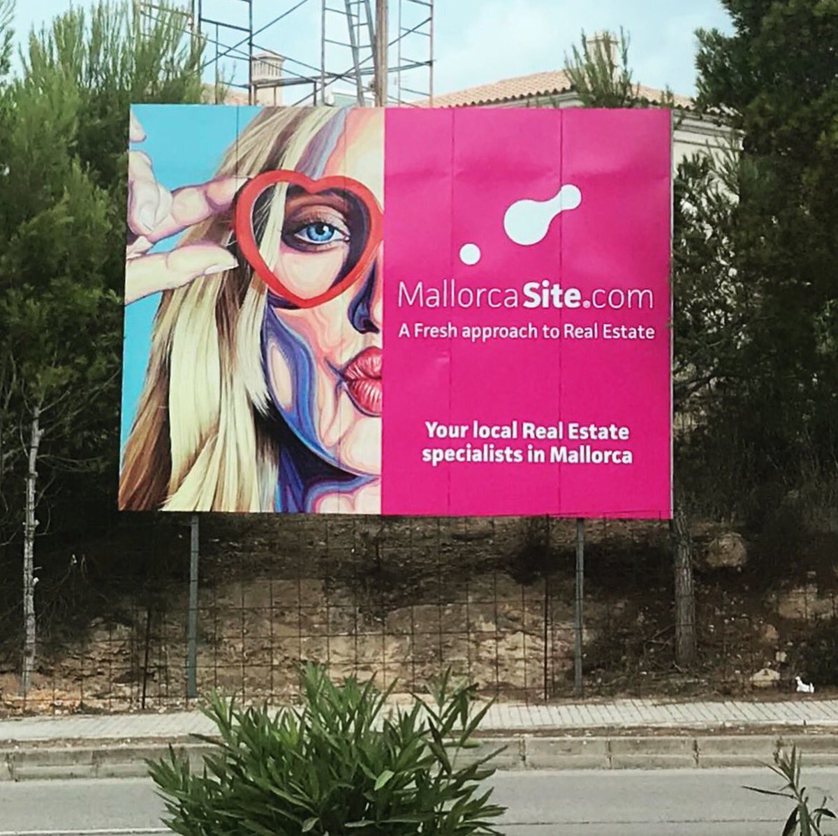 mallorcasite's tweet photo. The #MallorcaSite team is in every corner of the island! Have you seen our new sign in #SantaPonsa? 👏👏 https://t.co/9SM9BE9MDD