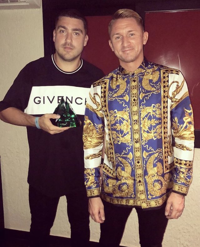 DefectedRecords's tweet image. Best House Act &amp;amp; House Master - shouts to @CamelPhat &amp;amp; @djrogersanchez on their @thedjawards... 

What a summer! 🙏🏻📀 #HouseMusicAllLifeLong