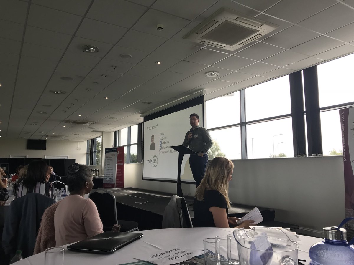 AsktheChameleon's tweet photo. Go Owen @Code_56 practical #IT tips for #business #SmallBusinessConference @BurtonSmallBiz #supportsmallbuylocal https://t.co/HWdDq4Dg3J
