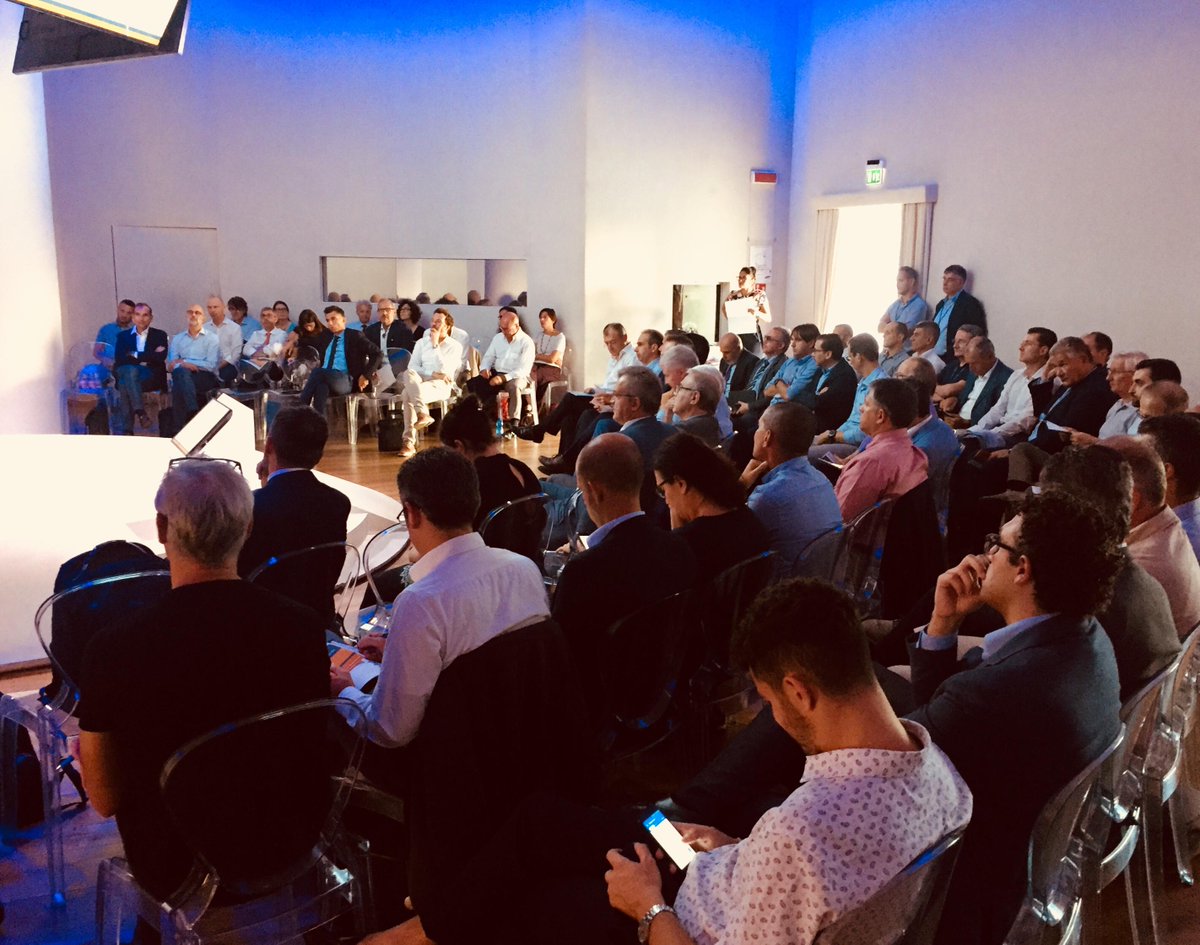 Serv_Strat's tweet image. Thank you all for attending the book launch of the Italian edition of S2iA and @Rapaccini for the presentation. #servitization #ServiceStrategy