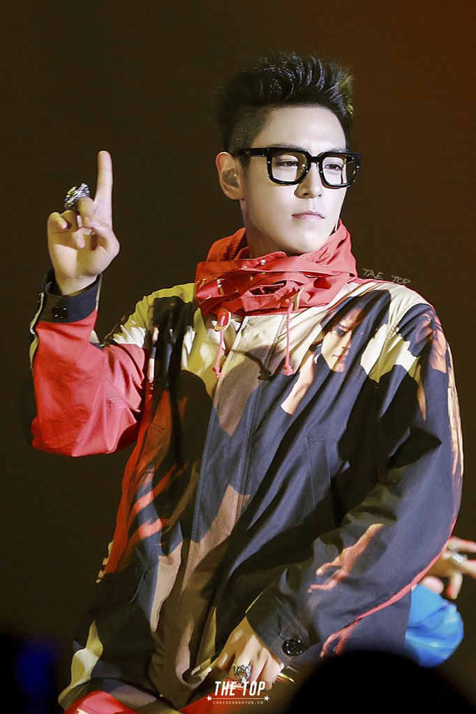 thetop_cn's tweet photo. [ THE TOP ]

무엇보다 더 소중한 당신은 하나뿐인 선물이에요💖

#탑 #최승현 #崔胜铉 #崔勝鉉 #choi_seung_hyun_tttop https://t.co/btDRnc6HXb