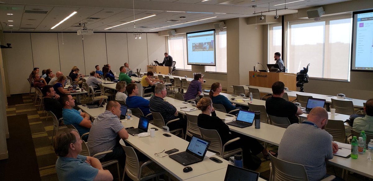 idubbs's tweet photo. @SP_Geek rocking #mnspug @MNSPUG https://t.co/kIubaPWKR5