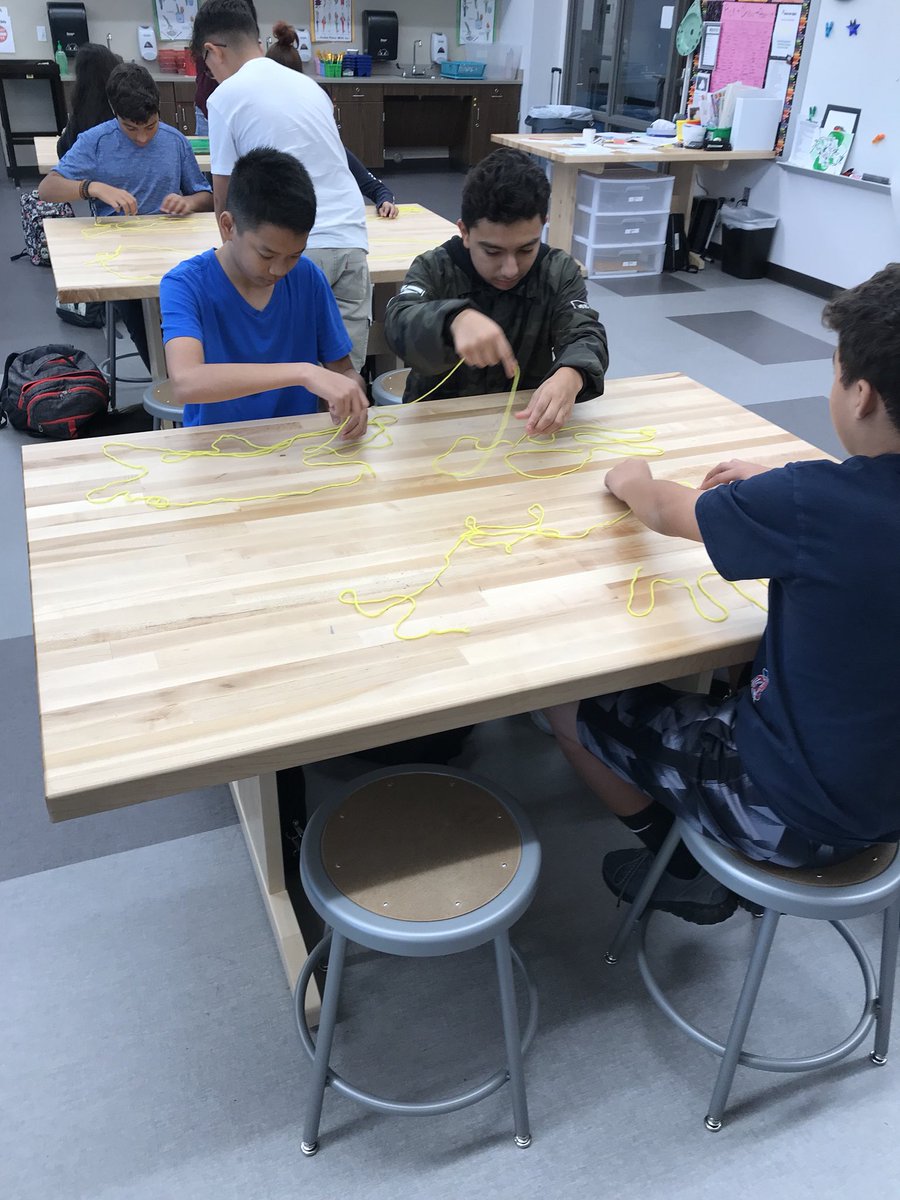 KCcoachV_art's tweet image. #intermediateart #stringchallenge