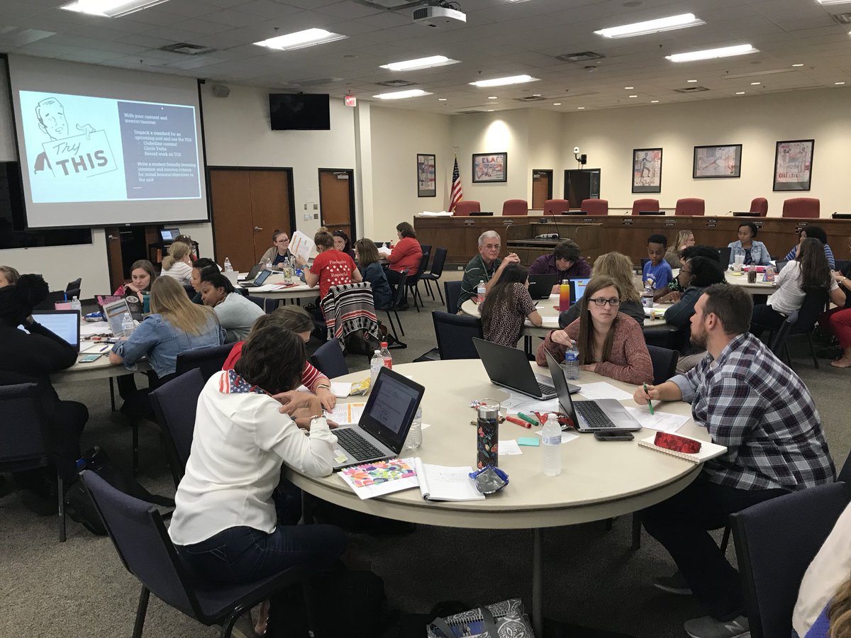 AmyJW915's tweet image. Elementary mentors and mentees had a great opening session yesterday! @SpotsySchools @SpotsySchoolsHR #chartingourcourse #explorethepossibilities