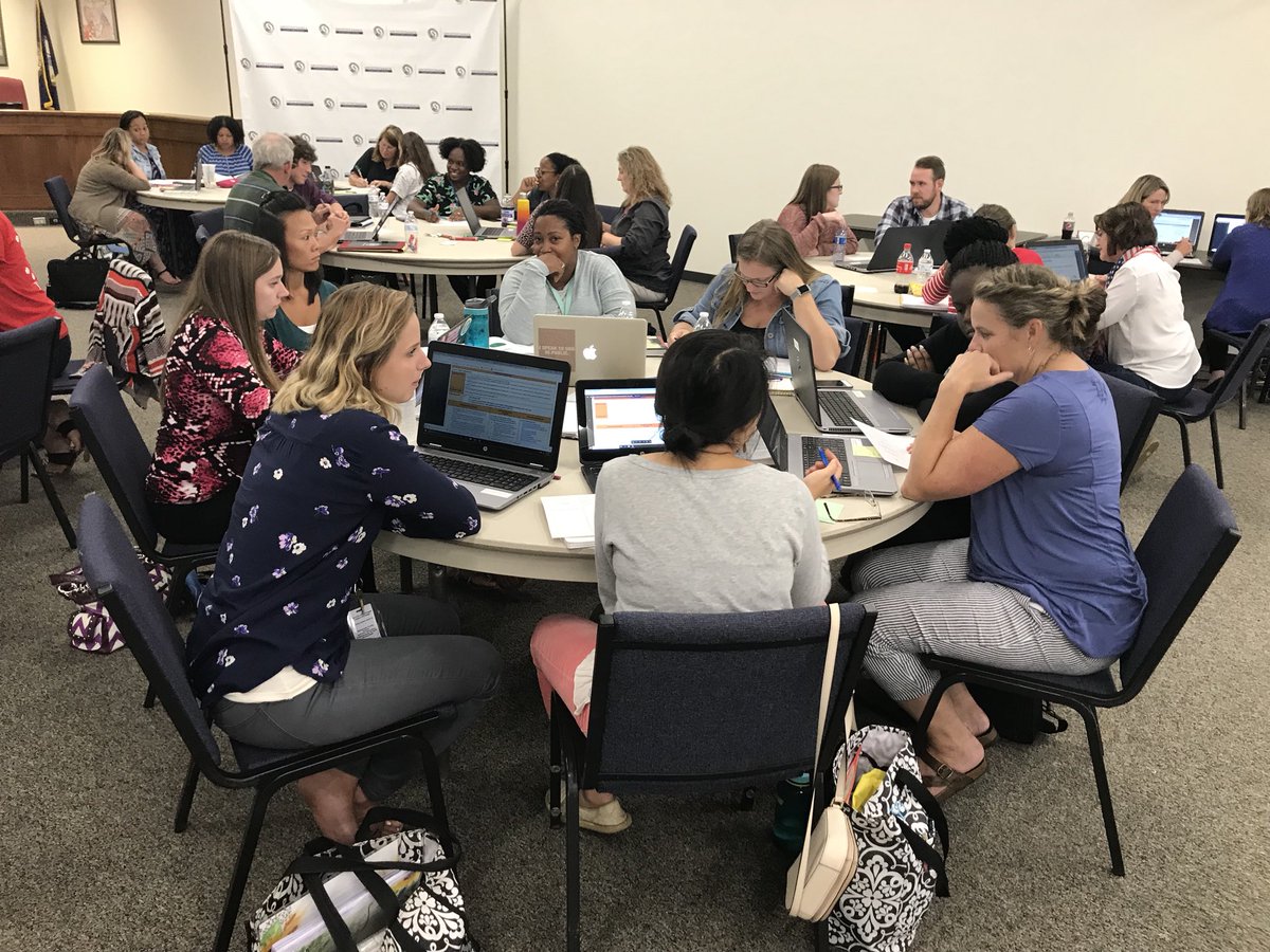 AmyJW915's tweet image. Elementary mentors and mentees had a great opening session yesterday! @SpotsySchools @SpotsySchoolsHR #chartingourcourse #explorethepossibilities