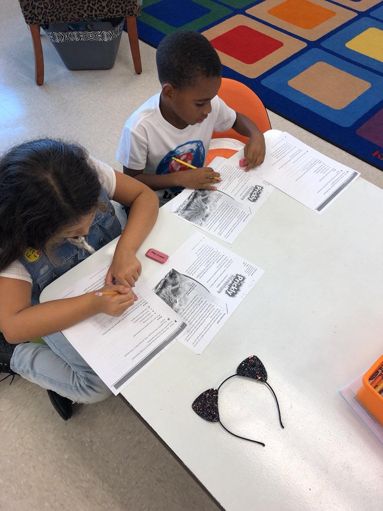 MrsLandaverdeHM's tweet photo. Ss are working hard on proving their answers and asking questions about nonfiction texts! #wearereaders #explainHM #exploreHM #engageHM https://t.co/O1RBEOo7T1