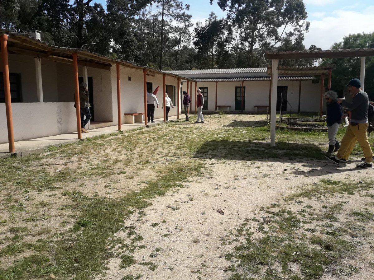 GobiernoRocha's tweet photo. #LaEsmeralda
#Proyecta2018
Firma de proyecto con la comunidad para construcción de centro recreativo y de reunión
#vecinos
#participación
#RochaEntreTodos https://t.co/hLTZqoPUR7