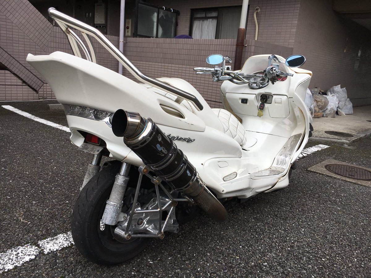 マジェスティc 白