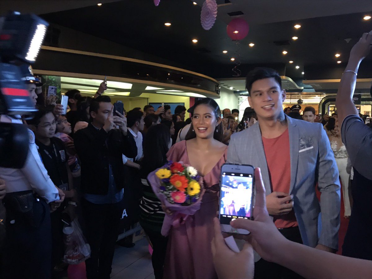 TEAMyrtleGail's tweet photo. Manood na po kayo ng #WANDERBRA. Showing in cinemas near you guys. @MyrtleGail https://t.co/MzxIRK6Oja