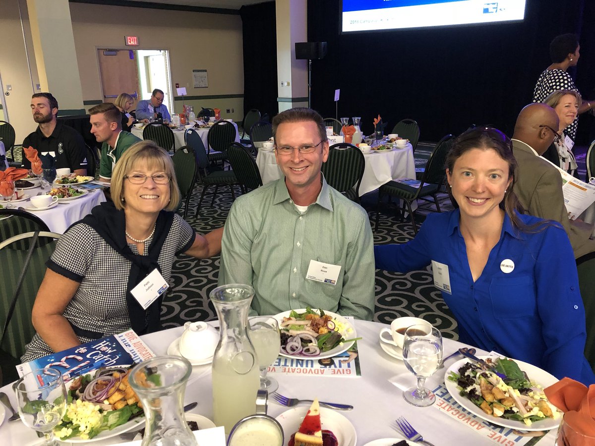 rhodesrunner9's tweet photo. Our @bankofannarbor team is enjoying a beautiful luncheon with @UnitedWayWashCo to kick off their campaign for the year! #boaaHELPS https://t.co/utQpMFKxJ0
