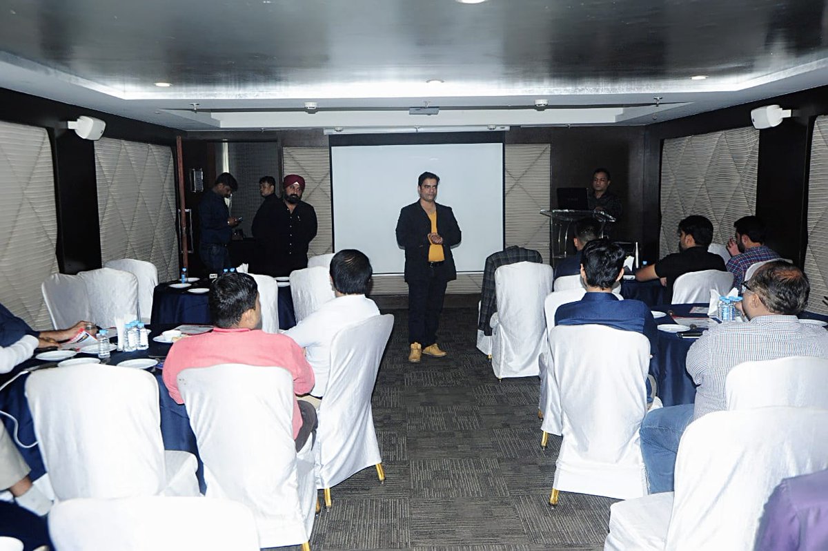 BusinessCoachVS's tweet image. Conducted a Session on Japanese Ecosystem organized by Doranda. #japan #digiwing #Doranda #startup #mentor #mentoring #businesscoach #vaidiksolution #vikassingh #leadershiptraining #entrepreneur   #businessstrategy #consultant #canada #indian  #leadership