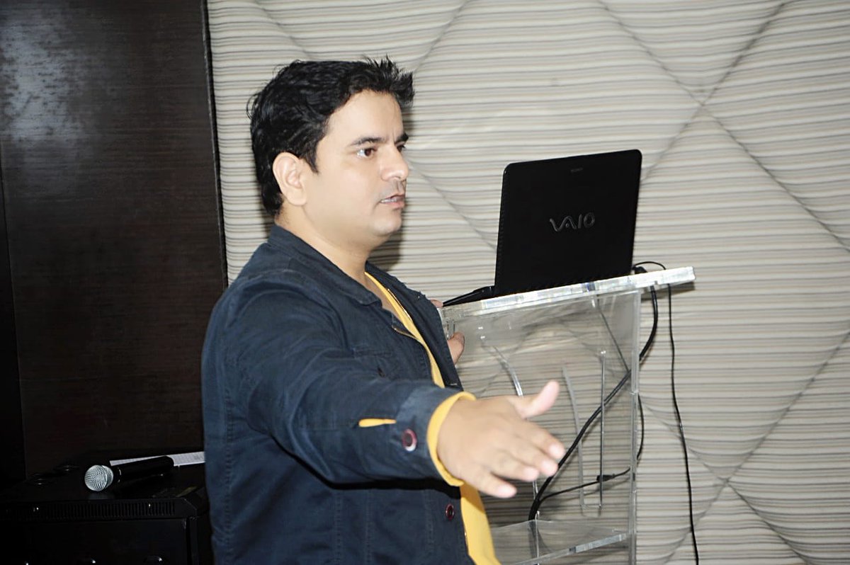 BusinessCoachVS's tweet image. Conducted a Session on Japanese Ecosystem organized by Doranda. #japan #digiwing #Doranda #startup #mentor #mentoring #businesscoach #vaidiksolution #vikassingh #leadershiptraining #entrepreneur   #businessstrategy #consultant #canada #indian  #leadership