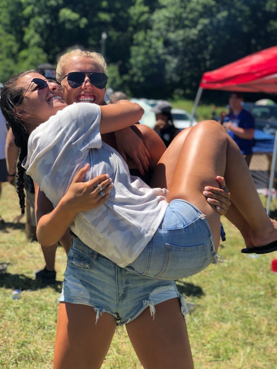 LiberatiHeather's tweet photo. Happy Birthday to the only babinger that will do anything with me even if it’s not showering for 3 days🍻 have the best 21st birthday ever!!! Love you so much❤️ @kbabinger https://t.co/5VIo6uMGDM