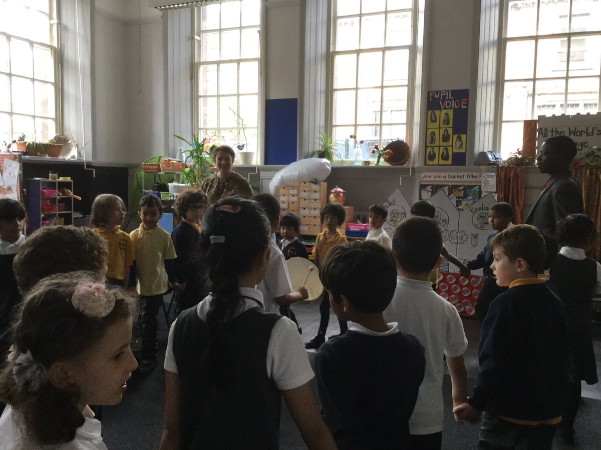 P2_1Garnetbank's tweet photo. Miss Graham brought Ruth and Patrick,teachers from Malawi to visit and join in our music session.We were so lucky to share our learning and enjoyment with them.#makingmusicisfun #scotlandmalawipartnership #gieitlaldy https://t.co/jr2KlYBNEl