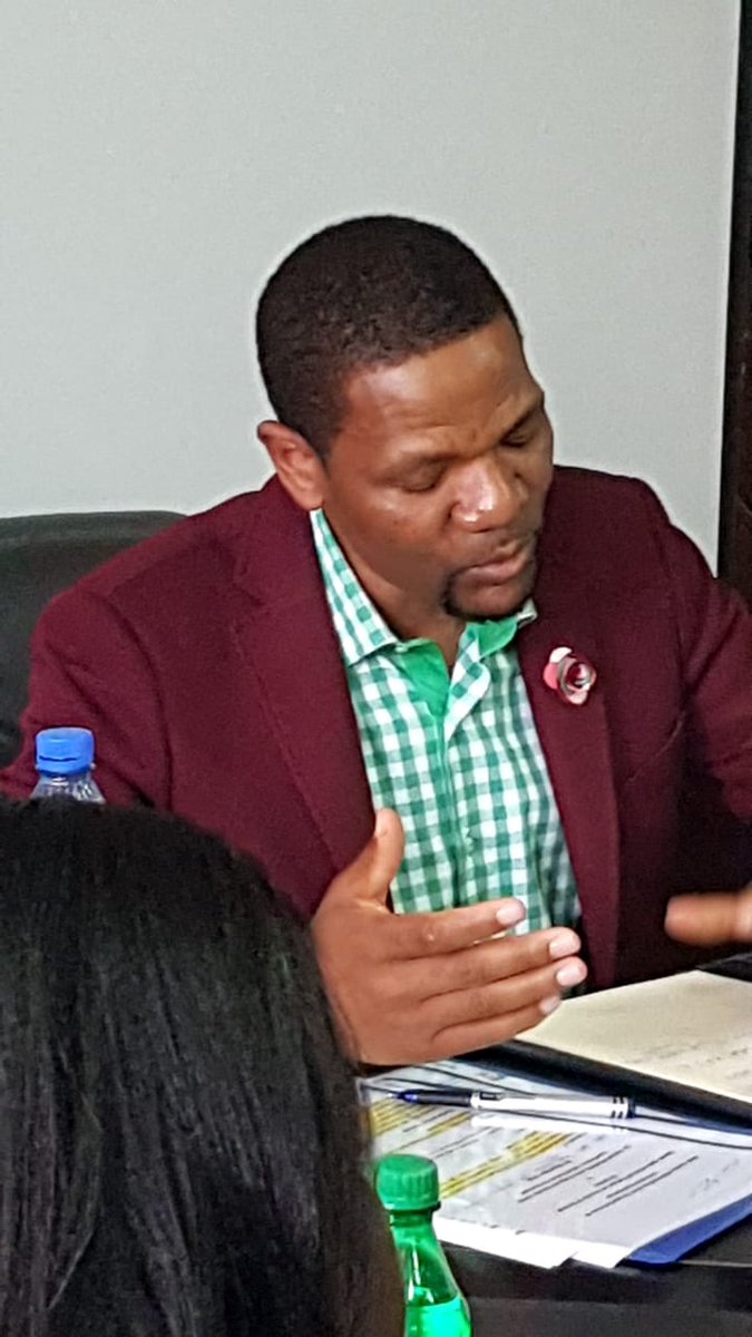 RichardMunang's tweet photo. An inspired #youth can drive socio-economic #ClimateAction transformation in #Africa. This was my message this morning to the young #innovativevolunteerism volunteers of #Nigeria. @adesuwagreen @One2TenProjects @Naasreeen @KolawoleOre @1oye https://t.co/6Ef4pdTXjV