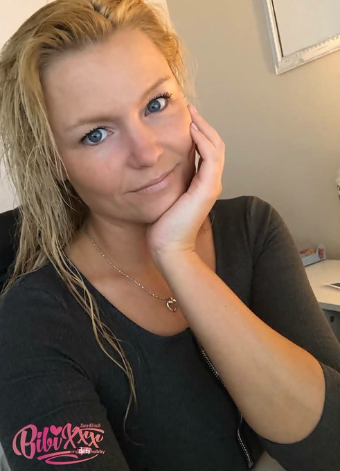 mitte der Woche, das bedeutet bald ist Wochenendeeeeeee ... !!! #weekend #happy #bibixxx #mydirtyhobby<a href="/tag/happy"class="tags"><span>#happy</span></a><a href="/tag/weekend"class="tags"><span>#weekend</span></a><a href="/tag/mydirtyhobby"class="tags"><span>#mydirtyhobby</span></a><a href="/tag/bibixxx"class="tags"><span>#bibixxx</span></a>