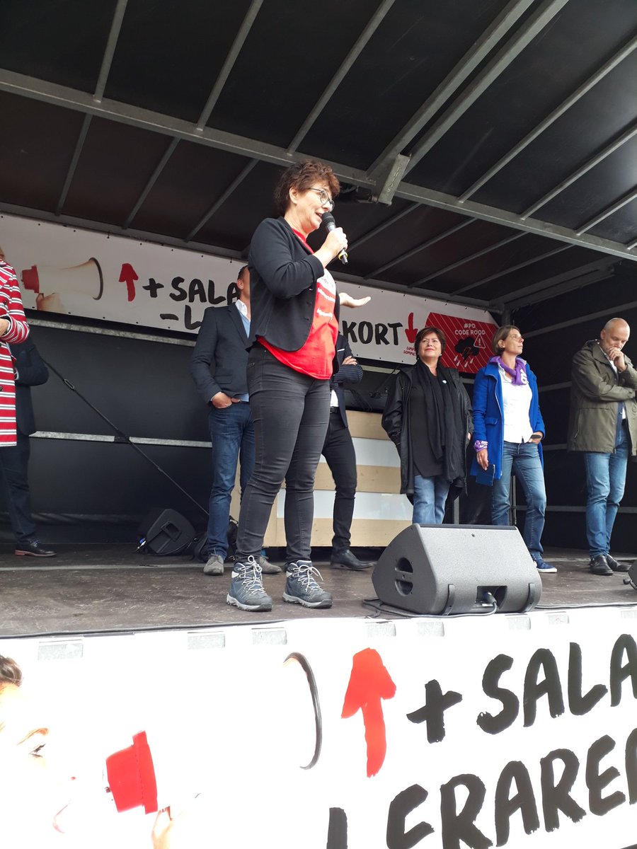 schoolleider's tweet image. Ook voor #wijschoolleiders minder werkdruk voldoende salaris. Respect voor iedereen in het onderwijs #pofront