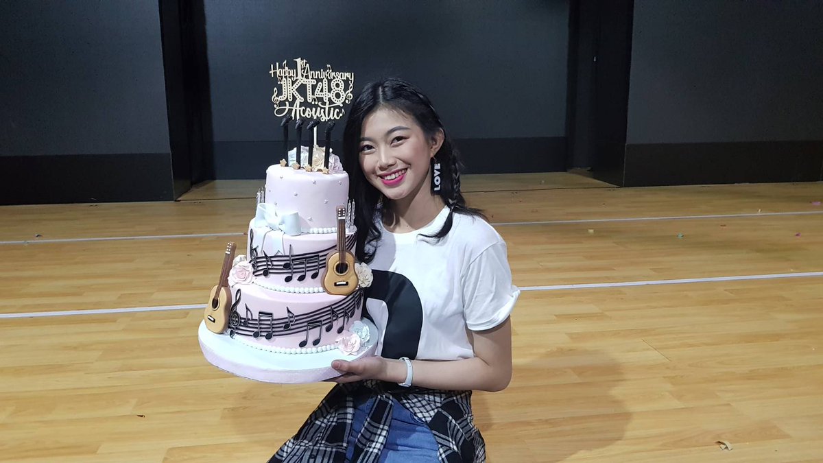 edhiresidentevi's tweet photo. Happy Birthday Untuk JKT48 Acoustic Rona-Chan @Ayen_JKT48 , Ayu-Chan @N_AurelJKT48, Jennifer-Chan @Rachel_JKT48 Dan Sisca-Chan @S_SiscaJKT48 Yang 1th Anniversary Semoga Tambah Sukses Untuk kedepanya...πππ₯°πππππ
#Happy1stCousticJKT48
#HappyFirstCoustic https://t.co/fEnZdw02EH