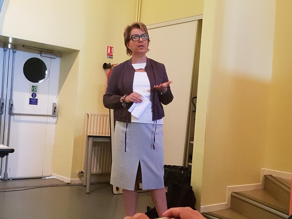 Hub_Faubourg's tweet photo. Sylvia martiak of the mef du chaunois: #Innovation for #smes is accessible #innosprint #pme #tpe #openinnovation https://t.co/6YExpOWL0F