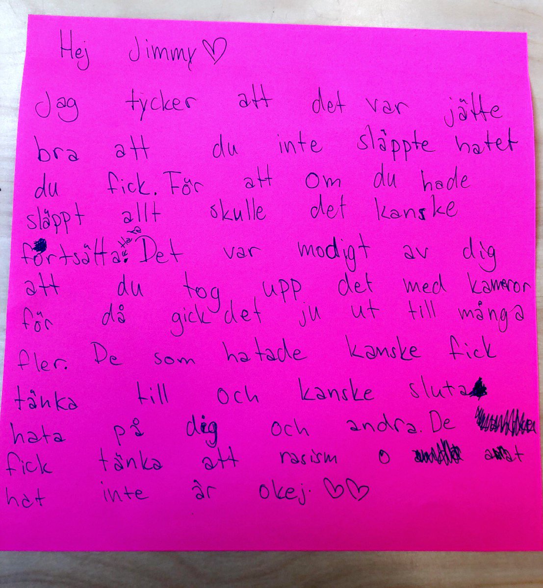 Corneli88475777's tweet photo. Hej @JimmyDurmaz21 jag tycker att det var rätt av dig att inte släppa hatet❤️ @visesiskolan https://t.co/BZC5ra0oRo