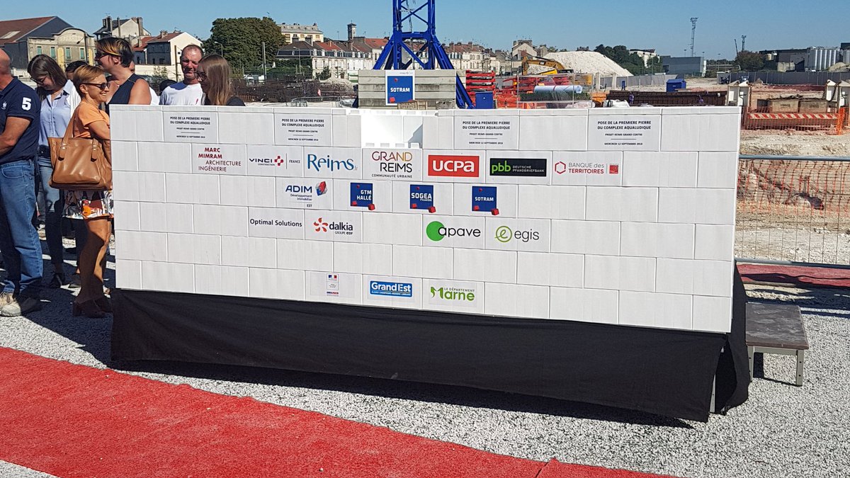12/09/2018 : pose de la1ere pierre du complexe aqualudique de Reims. Ouverture 2020. <a href="/VilledeReims/">Ville de Reims</a> <a href="/GrandReims/">Grand Reims</a> <a href="/regiongrandest/">Région Grand Est</a> <a href="/VINCI/">VINCI</a> @UCPA