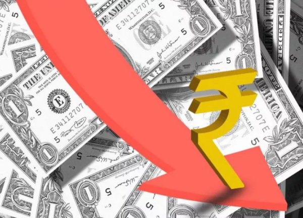 abpanandatv's tweet photo. #RupeeVsDollar #FinanceMinistry #RupeeAbove72 টাকার দামের অস্বাভাবিক পতন রুখতে চেষ্টার ত্রুটি রাখছে না সরকার, রিজার্ভ ব্যাঙ্ক, আশ্বাস অর্থমন্ত্রকের https://t.co/78k4XcdIE0 https://t.co/e9hzdLdoa7