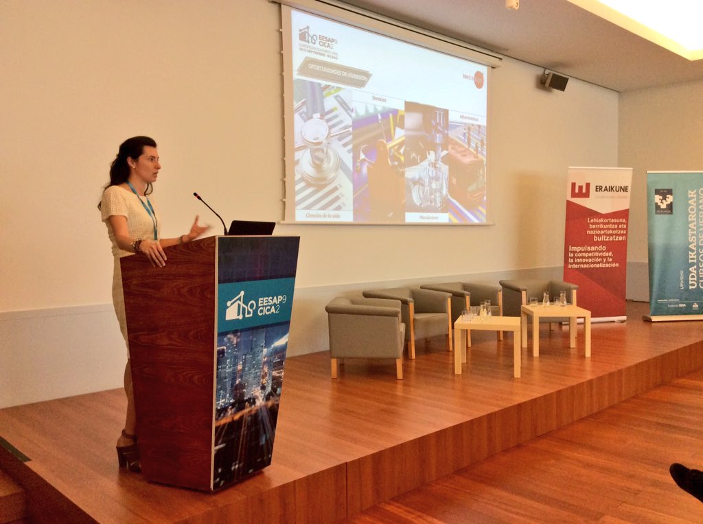 eesap's tweet photo. Última ponencia del día con Annia Guatibonza, senior investment officer, invest in Bogotá, que está presentando los proyectos de transformación urbana frente a los desafíos de la ciudad de Bogotá. Congreso @eesap #EESAP9 #CICA2 https://t.co/n7jFyqz8oV