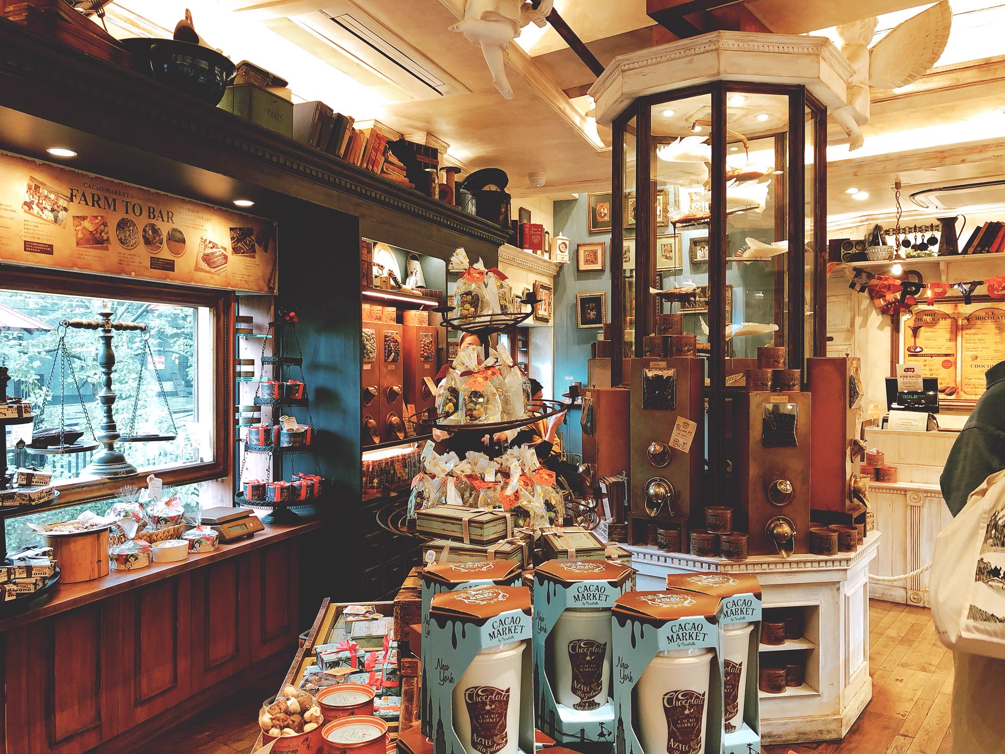 行ってみたい！パスワードが必要な地下の秘密のカフェが話題！！