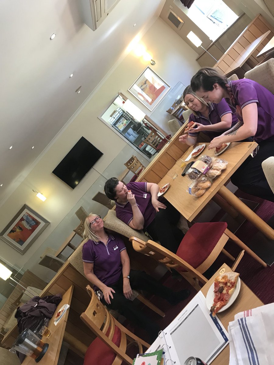 Fun filled day at Craven Drive!!!! Pizza, doughnuts and silly awards!! #hkappreciationweek #heartofthehotel #thankyou <a href="/AndyFr4ncis/">AndyFr4ncis</a> <a href="/franb1969/">Fran Broadhurst</a> <a href="/sew670/">Sarah Wardle</a> @Valerie_PI3R