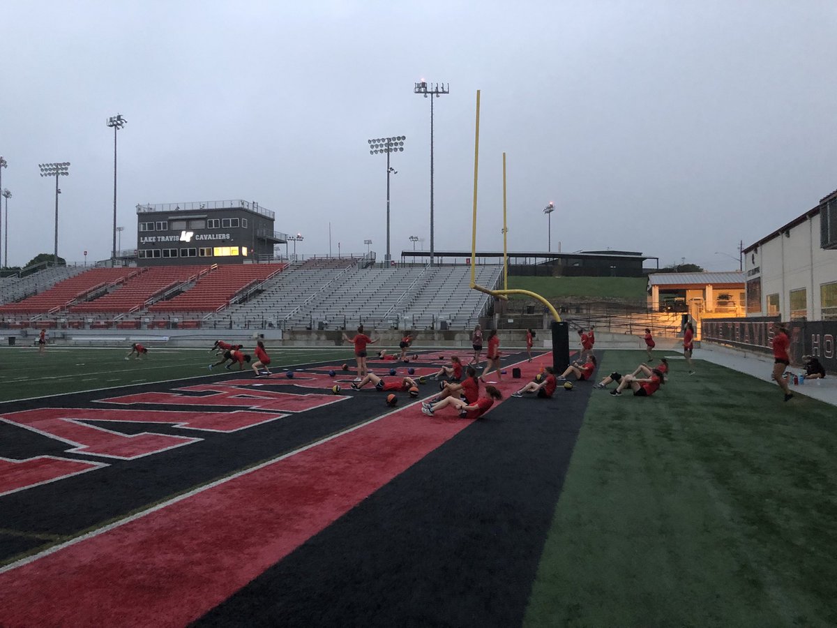 coleman_coach's tweet image. LT Softball Wednesday Morning 30 Minute Workout.
100 Yard Sprint, 10 Medicine Ball Slams, 10 Air Squats, 40 Yard Bear Crawl, 100 Jump Ropes, 40 sit-ups. #LTSoftballPride #doingwork #itwillpayoff