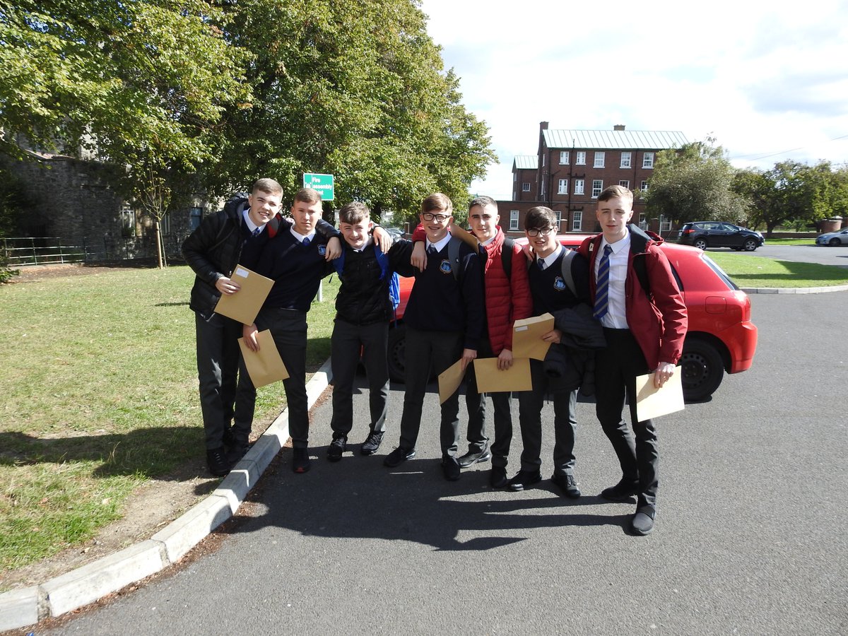CbsCastle's tweet photo. We would like to congratulate all our students that received their Junior Cert Results today.Well done lads. The hard work paid off. Enjoy the day.
@CbsCastle @DrimnaghCastleP #hardworkpaysoff #JuniorCert2018 https://t.co/f65vltNYV6