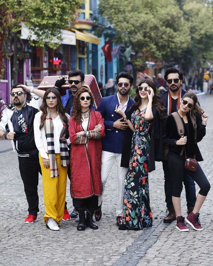aryfilmsary's tweet photo. Behind the scenes picture during the shoot of the biggest entertainer of this year #JPNA2! Running to packed houses in cinemas! #MadeInPakistan #ARYFlms #SIFilms #SixSigmaPlus
@fahadmustafa26 @iamhumayunsaeed @ahmedaliB @vasaych @MawraHocane @TheKubrakhan @Jerjees @Salman_ARY https://t.co/t4Hre013l0