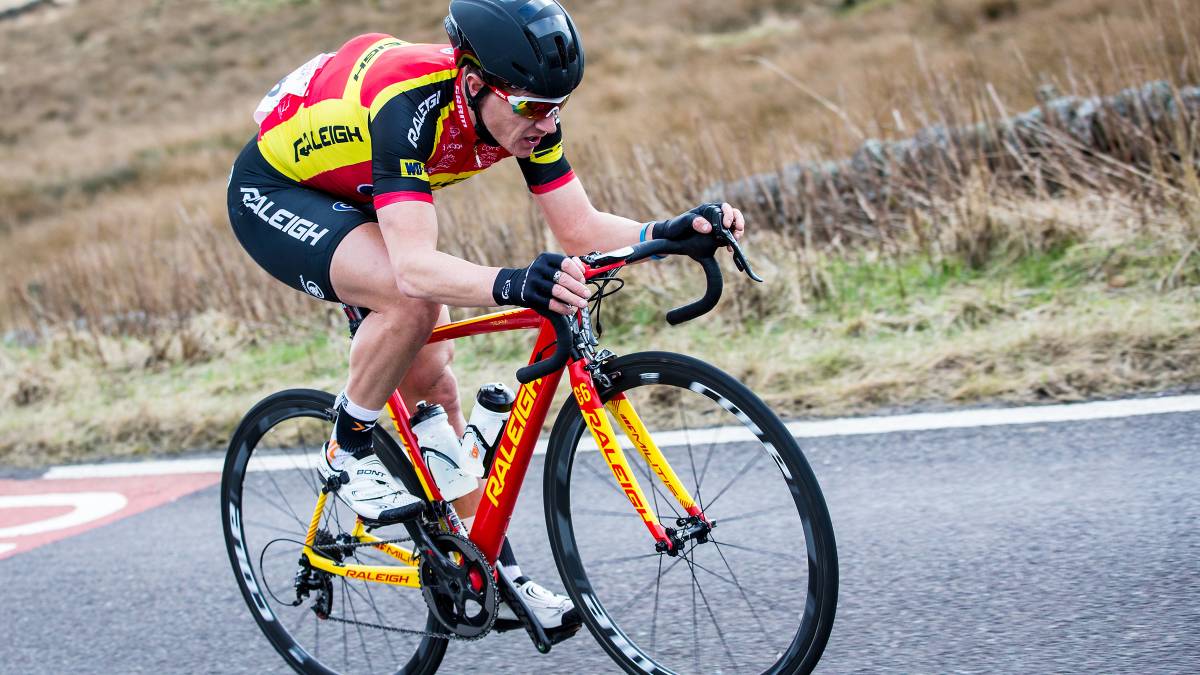 ProCycle_Ins's tweet image. Why DO cyclists shave their legs? Better massages and less road rash, but we think better looking too! #cycling #ukcyclechat britishcycling.org.uk/knowledge/arti…