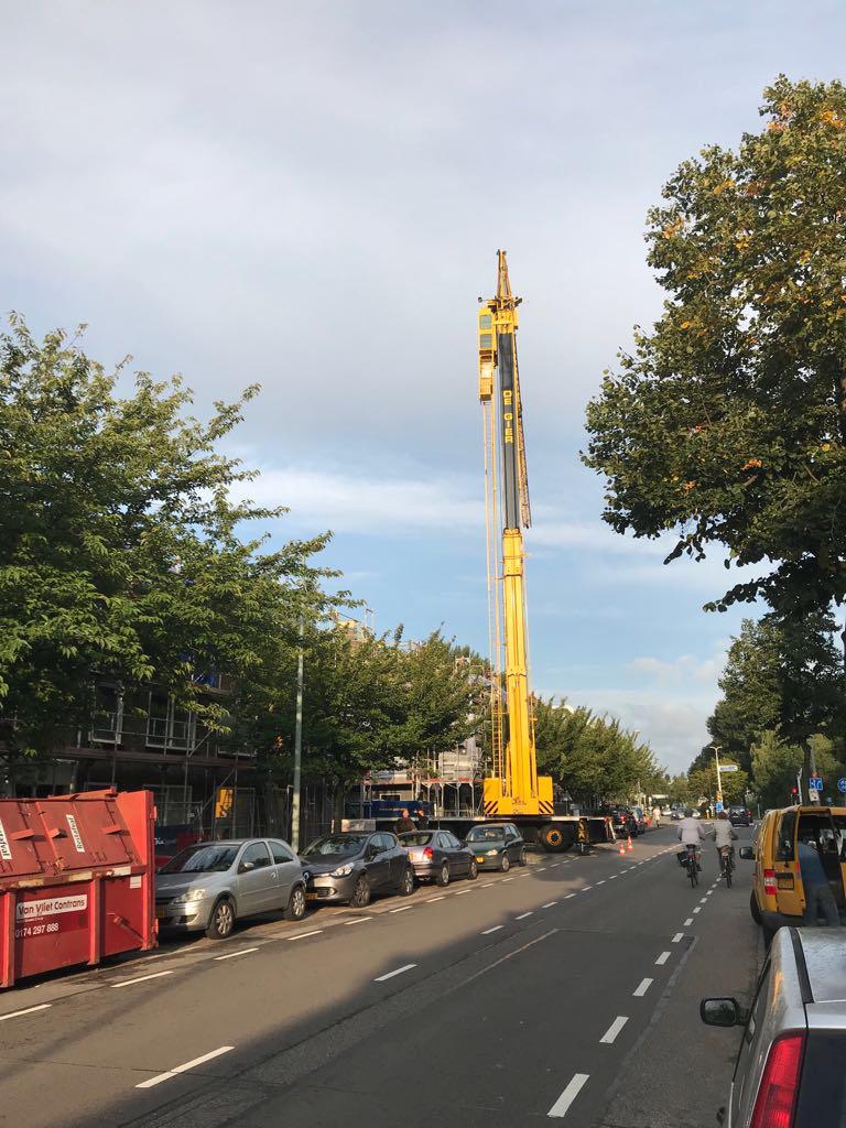 skin_2nd's tweet photo. Bouwen in ketensamenwerking betekent ook de handhaving van gemeente Vlaardingen betrekken. In goed overleg is alles mogelijk, ook in drukke wijken. @BIKbouw project 2nd skin Indische Buurt @waterwegwonen #ketenpartners #samenwerken https://t.co/huHyBFfTny