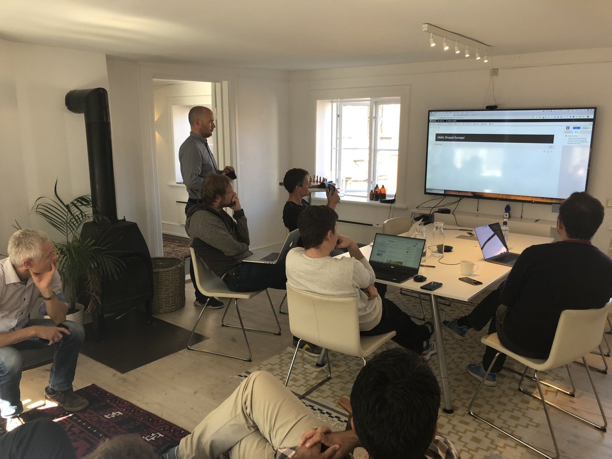 KristineBerg's tweet photo. Frontkom office in Fredrikstad watching our team @perandre &amp; @marcoffernandes present the fabulous launch of DrupalGutenberg at #drupaleurope  #gutenbergcloud https://t.co/FXFNSx8BZc