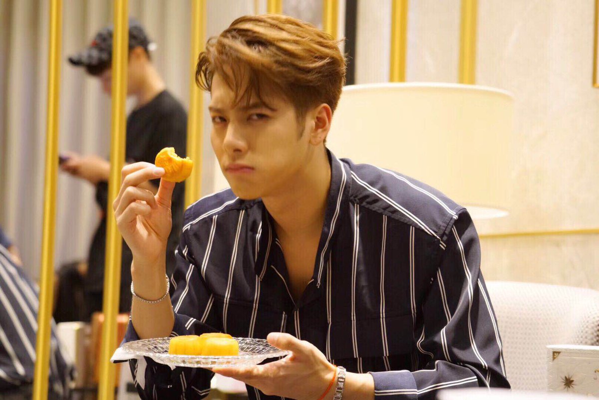JacksonWGlobal's tweet photo. [WEIBO] 180912 智族GQ

#JacksonWang #王嘉尔 #잭슨 #GOT7
@GOT7Official https://t.co/xavutn72ok