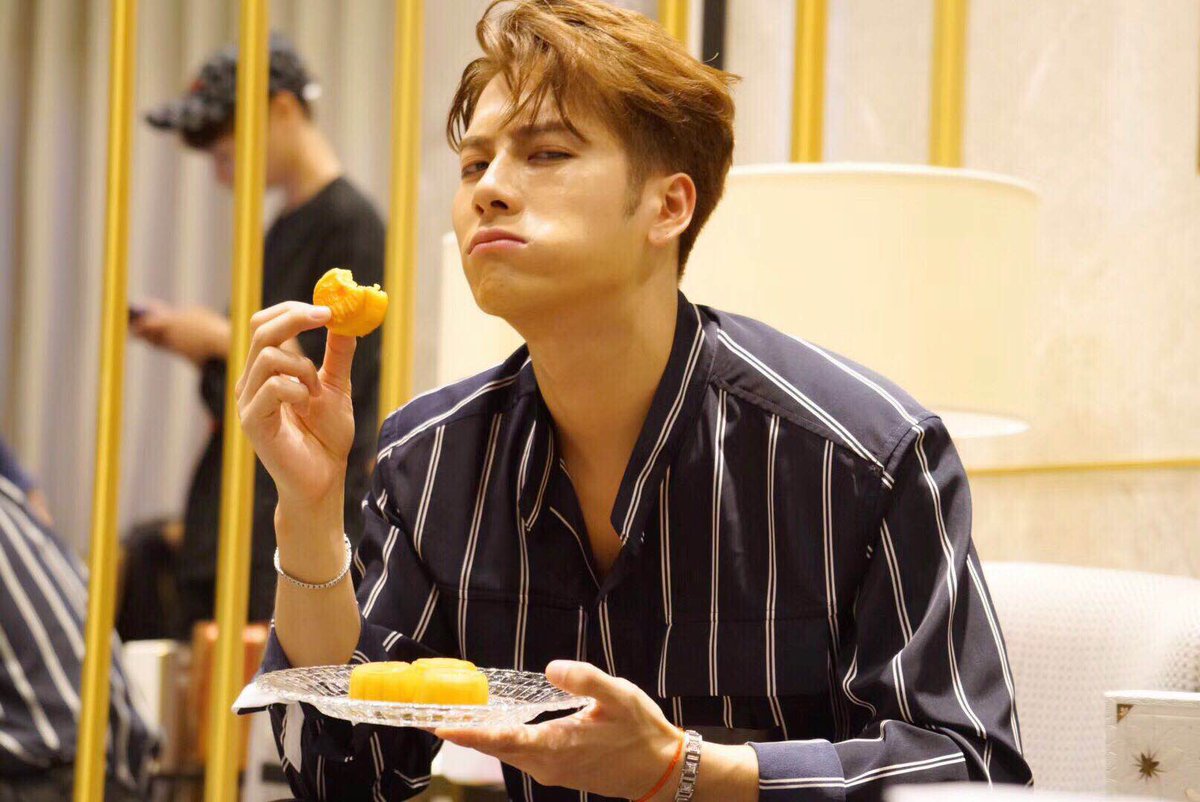 JacksonWGlobal's tweet photo. [WEIBO] 180912 智族GQ

#JacksonWang #王嘉尔 #잭슨 #GOT7
@GOT7Official https://t.co/xavutn72ok