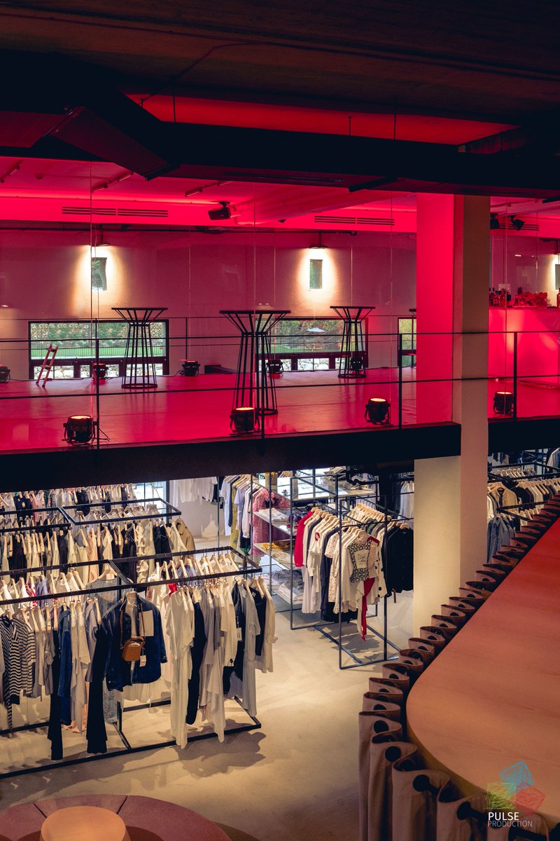 intramurosal's tweet photo. Another Store at Zero 4 | Naccache
Executed by: #intramuro #2018 
#interiordesign #shop #zero4 #architecture #anotherstore #intramuro #beirut #lebanon https://t.co/A30jSFC718