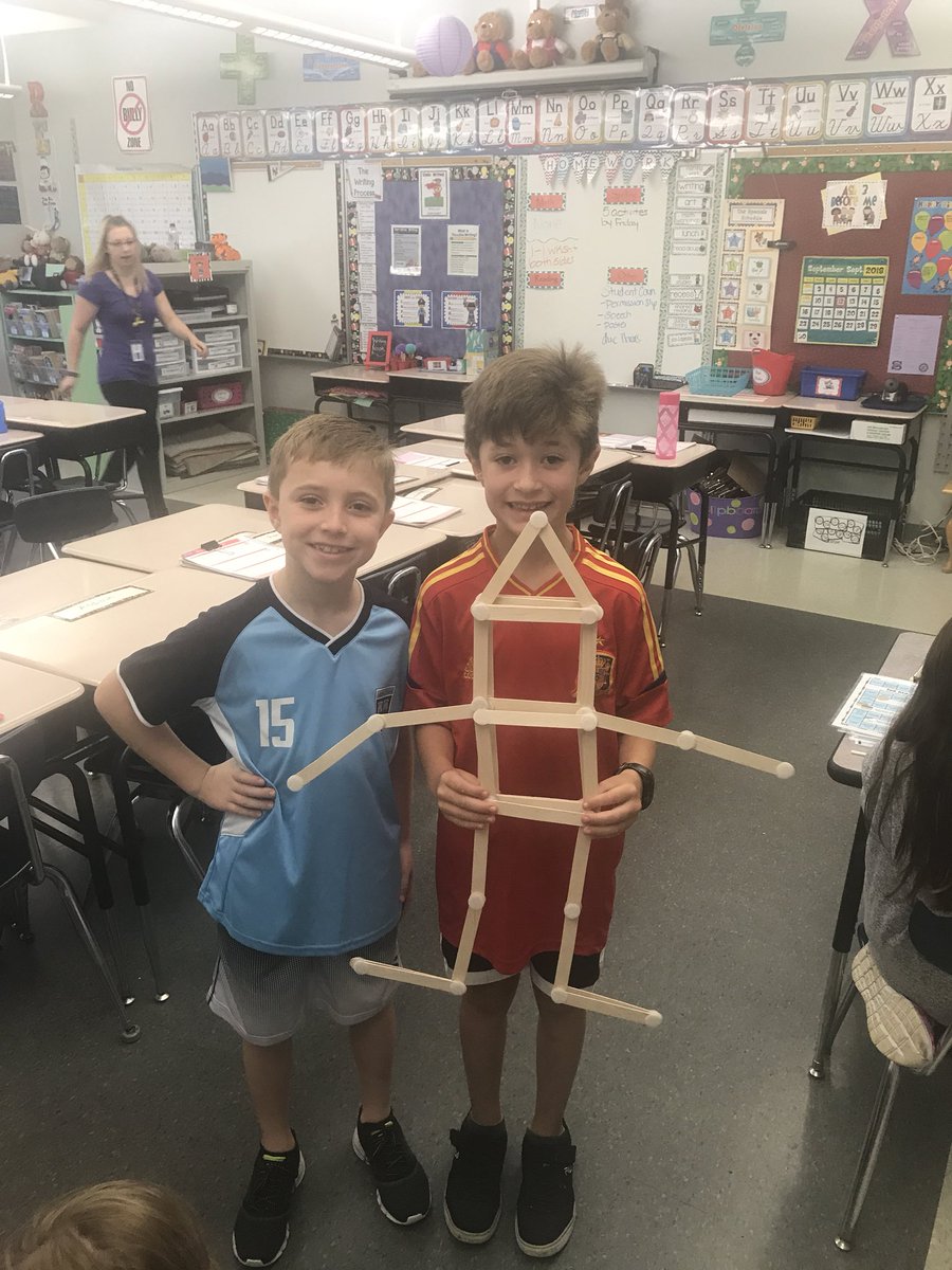 lgannon56's tweet photo. Morning work Stem Bins seem to be a huge success!! Kiddos are having fun and sooo creative! https://t.co/UtLZbyMX3e