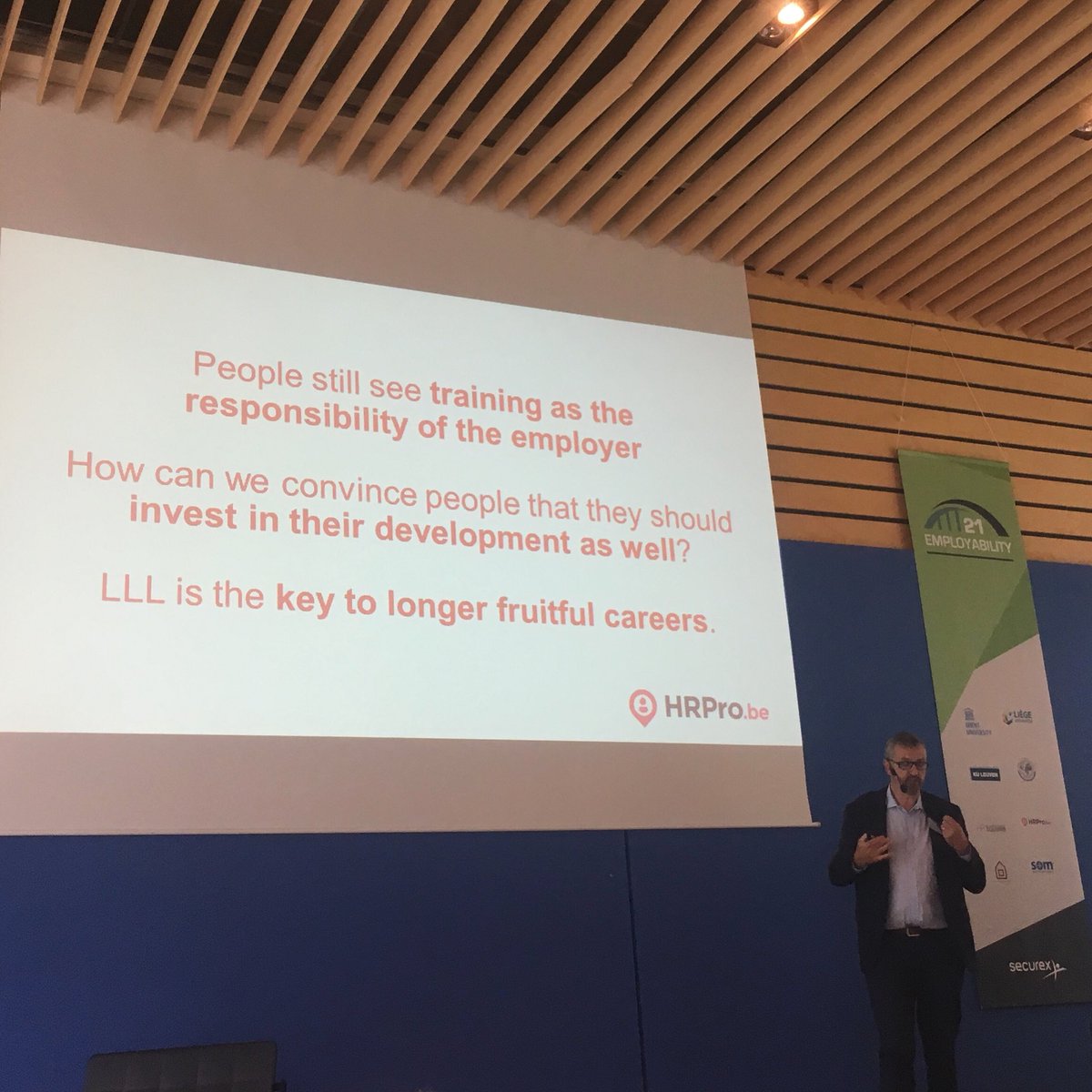 EdwardVanhoutte's tweet photo. In Belgium, barely 7% of 25-64 y.-olds participate in #lifelonglearning. “I don’t need it for my current job” is main reason. Investing in development is however key to longer fruitful careers • @DDucheyne https://t.co/CvnDiML130 #Employability21 https://t.co/8Gi9tGVa2r