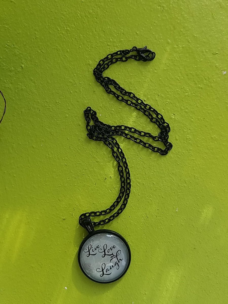 LularoeMade's tweet image. Live. Love. Laugh! $7 #wonderfullymade #shopnewportrichey #live #love #laugh