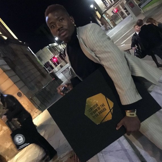 TreehousePrint's tweet image. We made something cool for @SAYaward with Designer Cameron McQuade @Cameron4117.  Custom award boxes with hot foiled logo. Done a secret way, we're never going to tell anyone how we did it.  If you can guess I'll give you a discount on your next job!