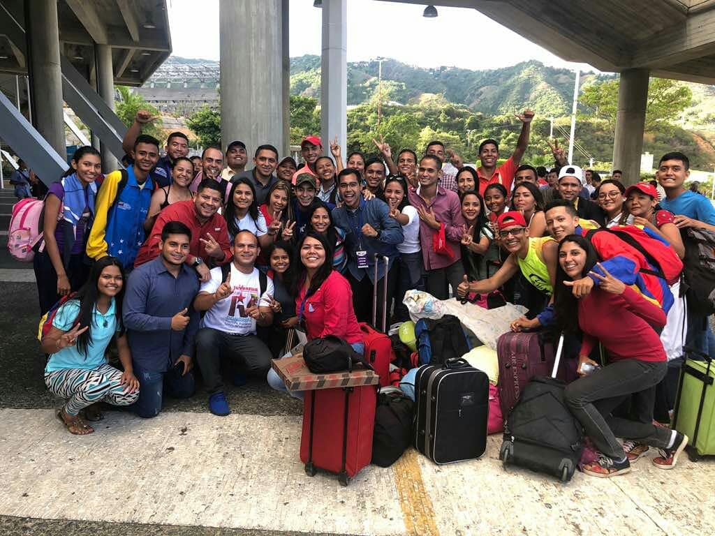 fcu_unerg's tweet photo. Nuestra Presidenta @AnyMechii Represento nuestra UNERG y acompaño a los Delegados y las Delegadas de Guarico ante el 3er Congreso de la @JuventudPSUV #3erCongresoJPSUV #VenezuelaSeRespeta #12Sep https://t.co/8iRCBFvsM1
