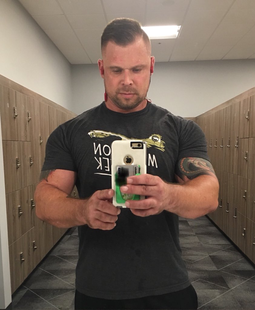 ScalpEmAll's tweet image. Calm before the storm, literally. #GoAwayFlorence #o2fitness