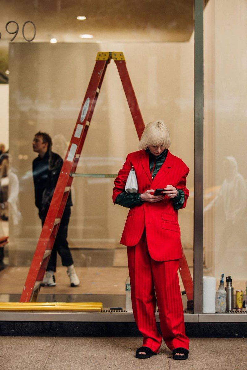 C0kejaw's tweet photo. Street style at #nyfw2018 https://t.co/8dNSzhIQlw